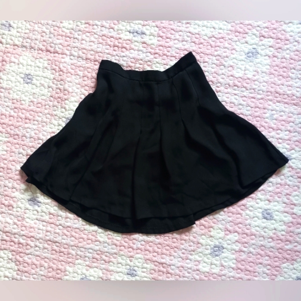 Nasty Gal Small Black Pleated Mini Skirt